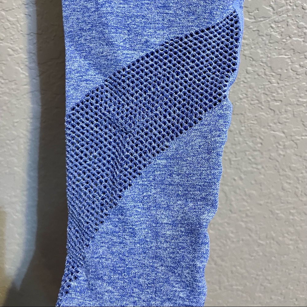 SOLD 🚫 High Rise Seamless Leggings - Picture 4 of 12